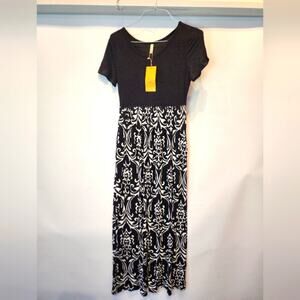 New Black & White Scoop Neck Maxi Dress Casual Flowy Short Sleeve Size M